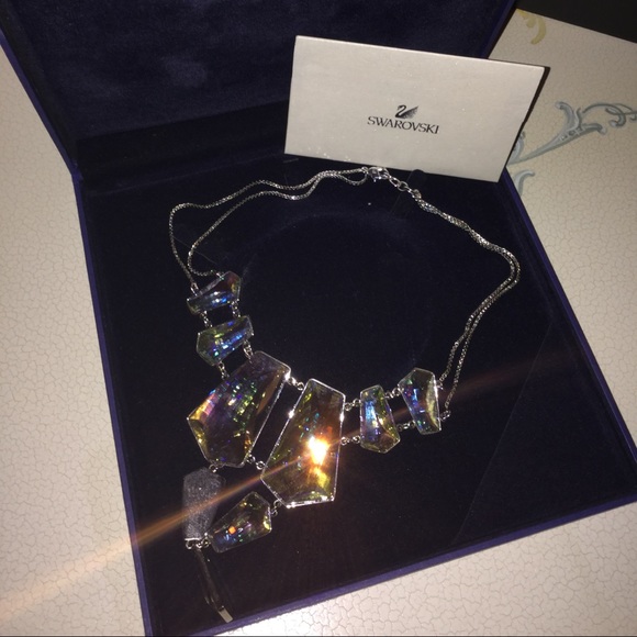Beautiful Swarovski Crystal Necklace!!! - Picture 1 of 6